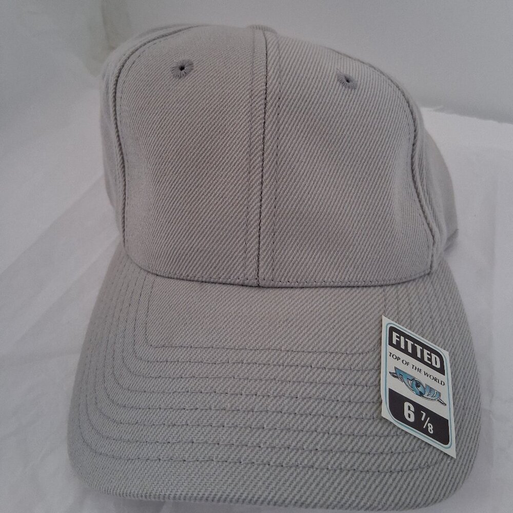 Top Of The World Men's Fitted Baseball Cap Color Light Gray Size 6 7/8 NWOT